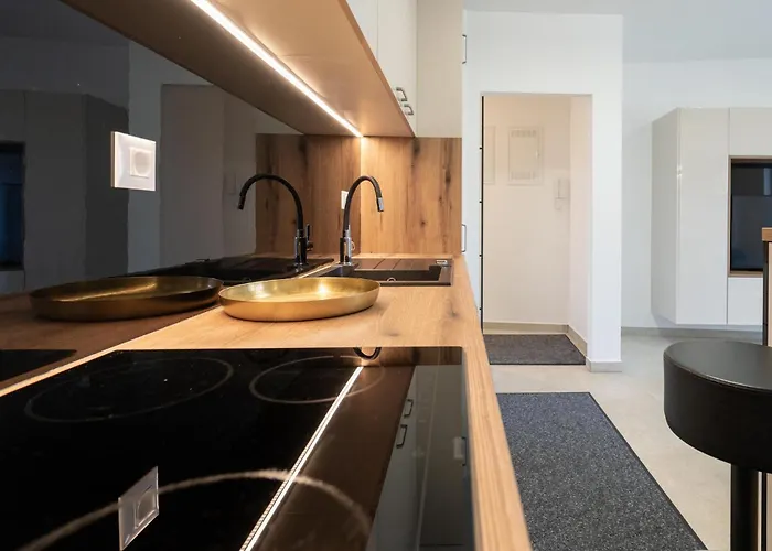 דירה 2 Bedroom Cozy In *
